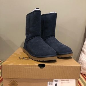 Men’s Classic Short Ugg Boot 11 D